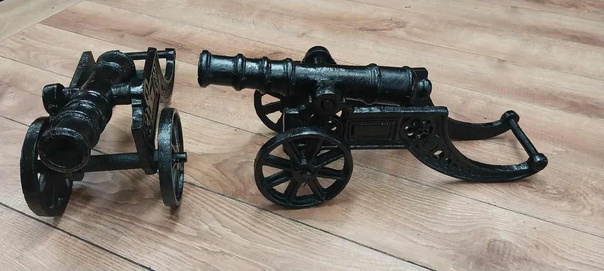 2 cannons - Image 2