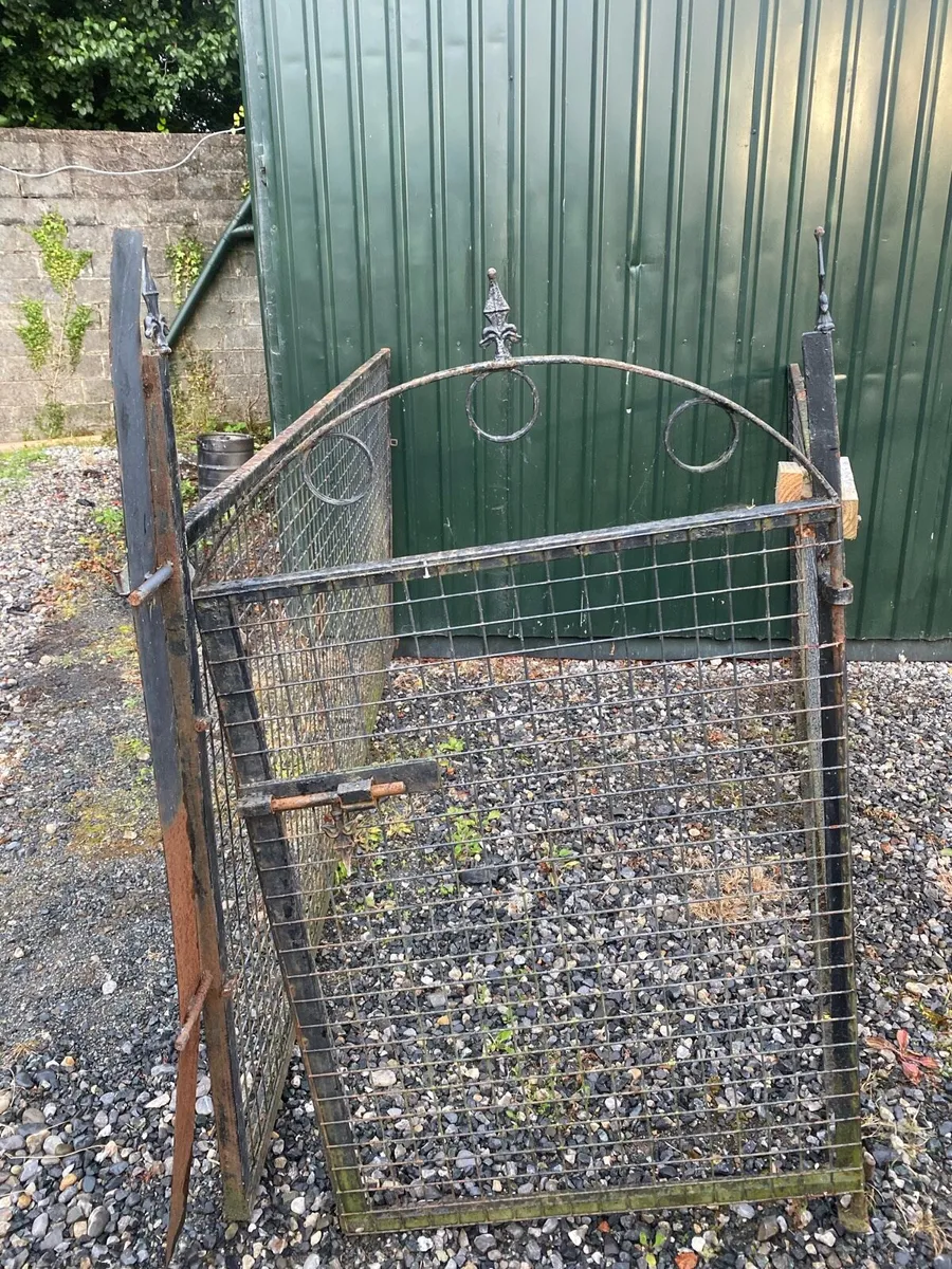 Dog pen - Image 2