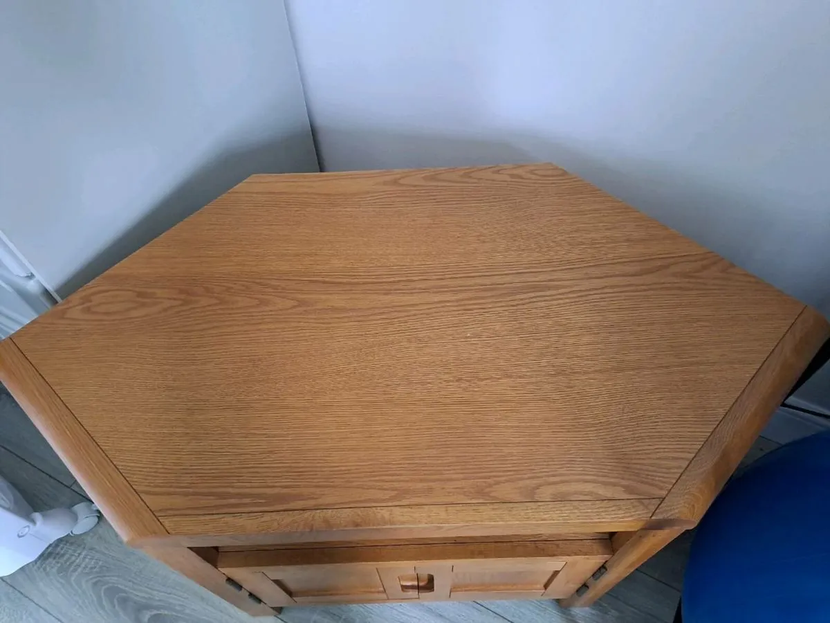 TV unit - Image 2
