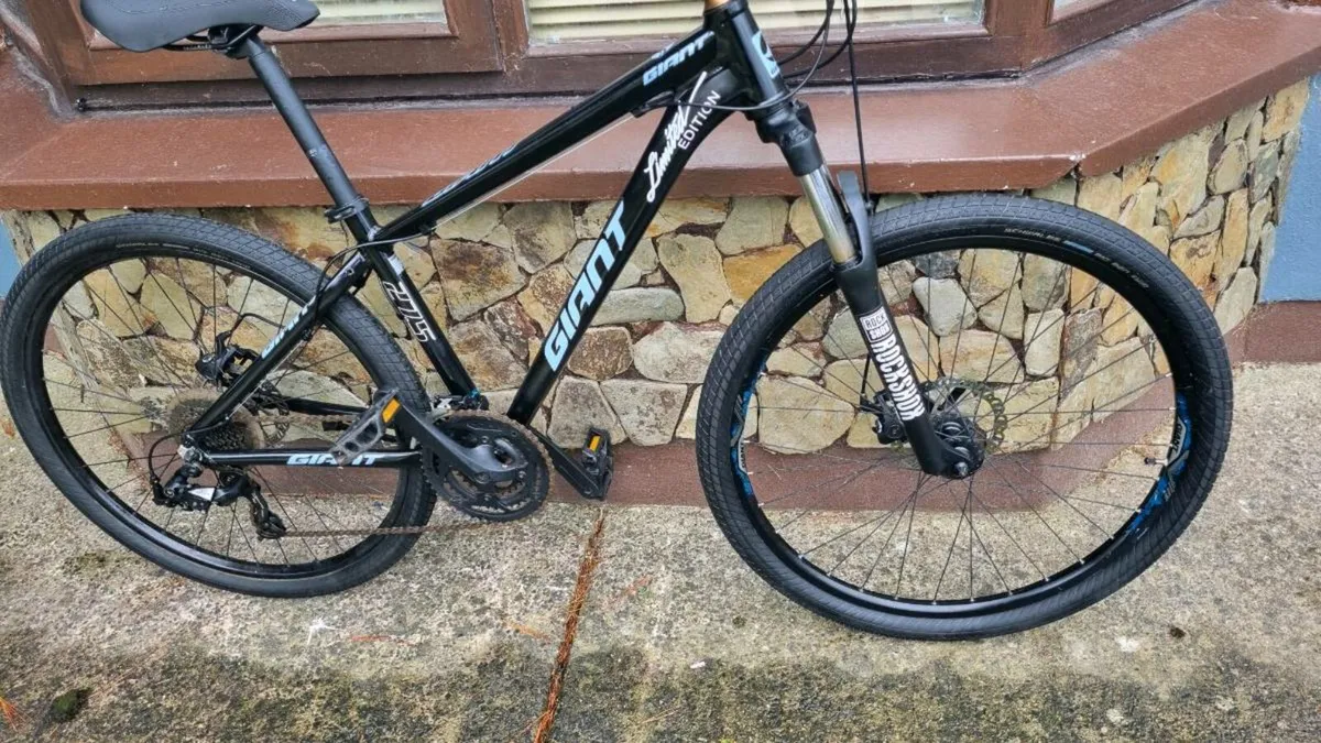 Giant atx 27.5 WHEELS - Image 2