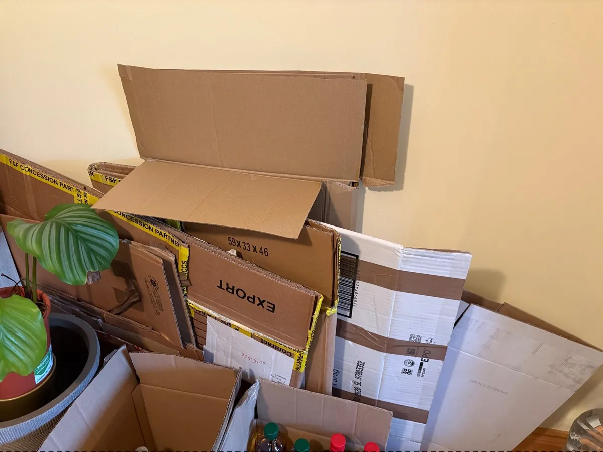 Free empty boxes for moving houses