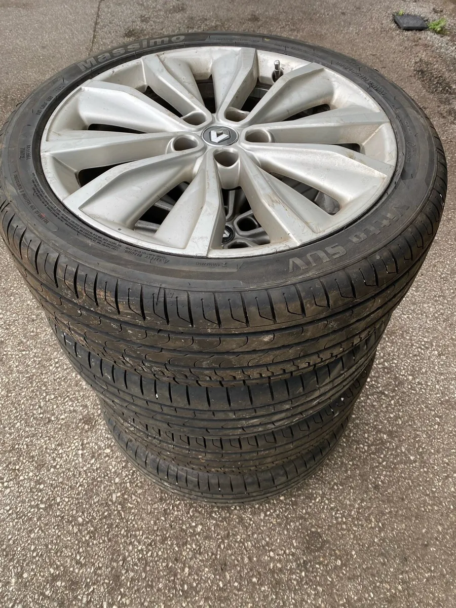 Set of allows with new tyres for Renault Kadjar - Image 2