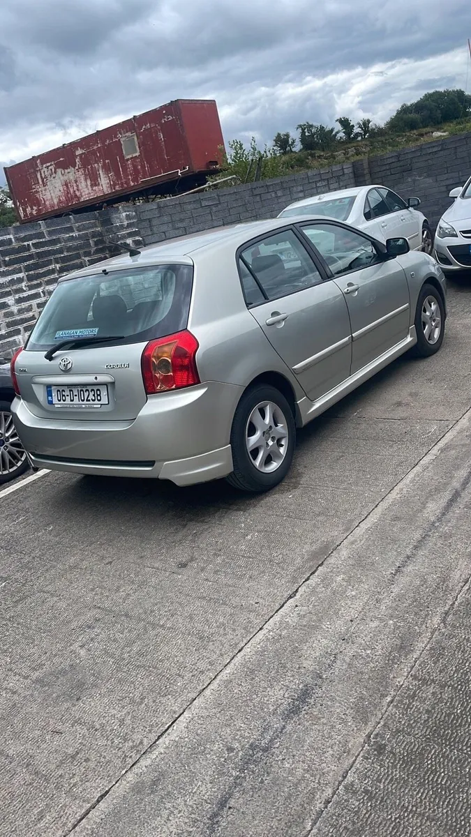 Toyota Corolla - Image 2