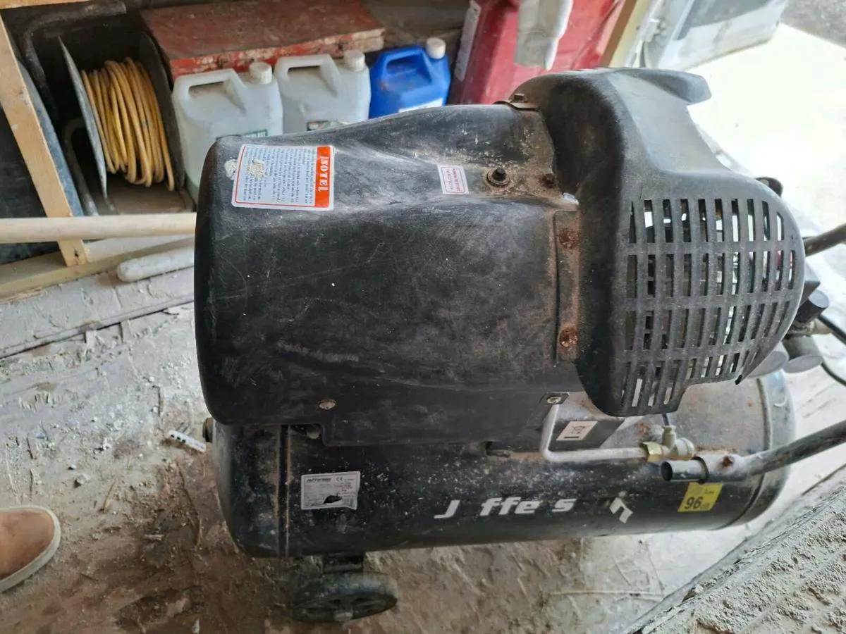 Air compressor - Image 2