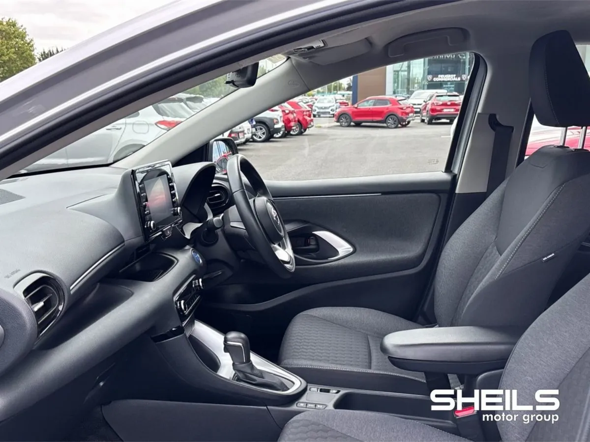 Toyota Yaris 1.5 Hybrid 5Dr Luna - Image 4