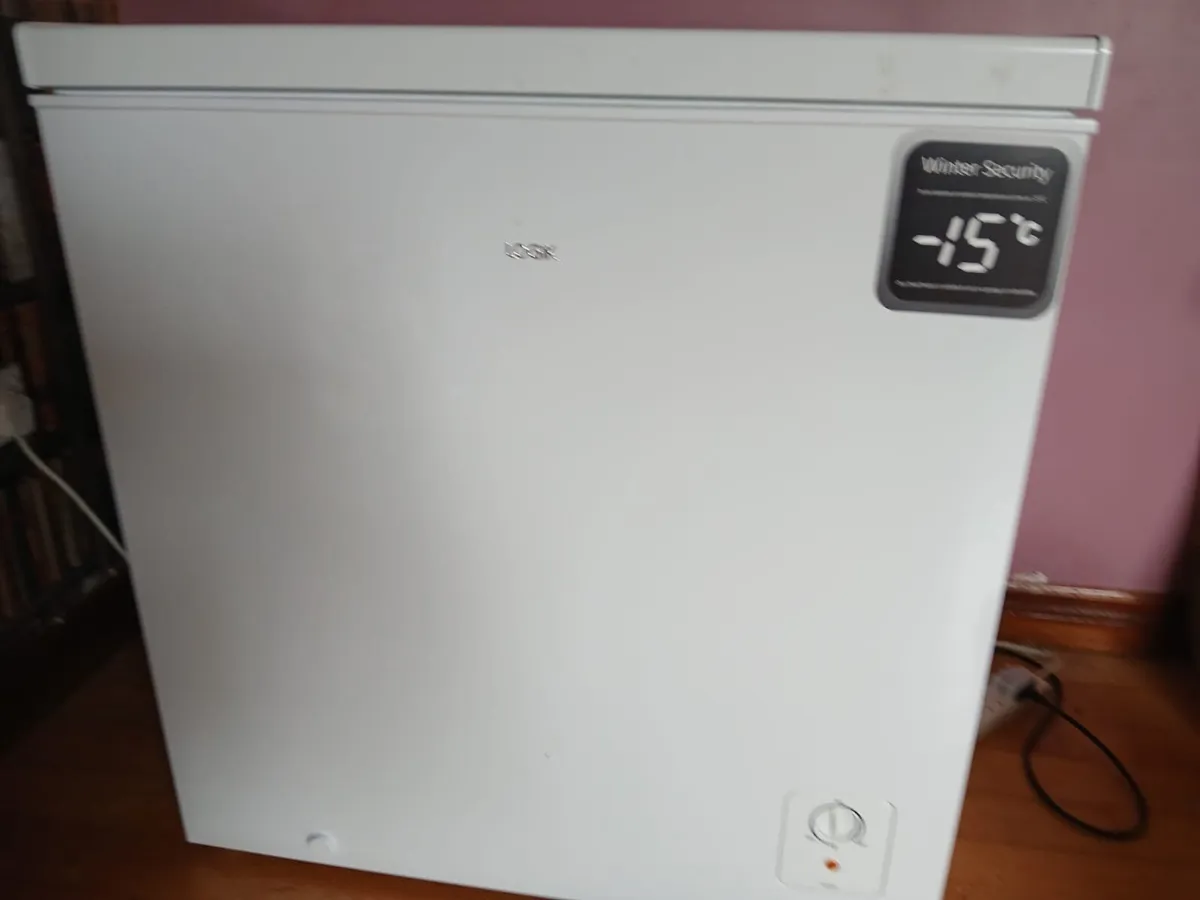 Logik Chest Freezer
