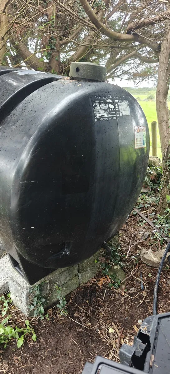 300 Gallon Oil Tank - Image 3
