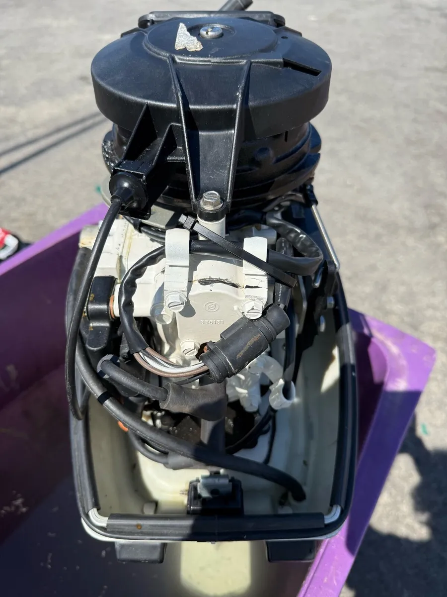 Johnston 6hp two stroke Outboard Engine - Image 3