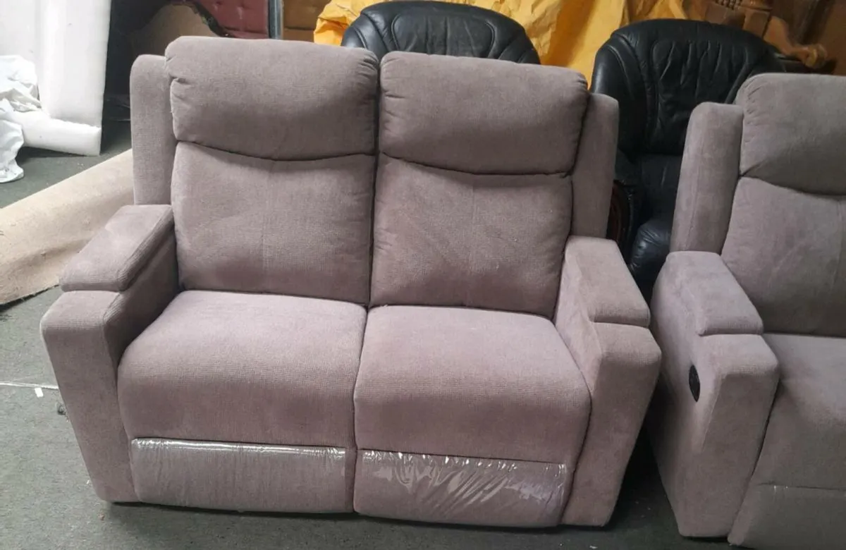 Couch - Image 2