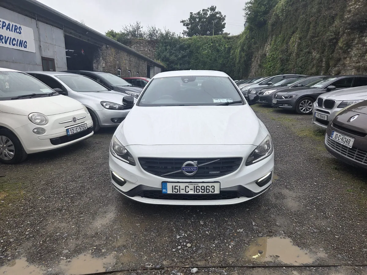 151 VOLVO S60 R-Line 2.0D - Image 2