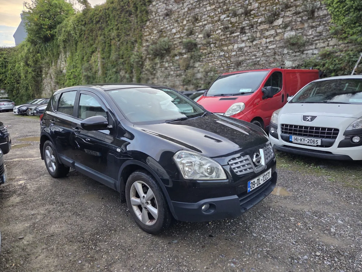 10 Nissan Qashqai+2 1.5DCI 7 SEATER - Image 1