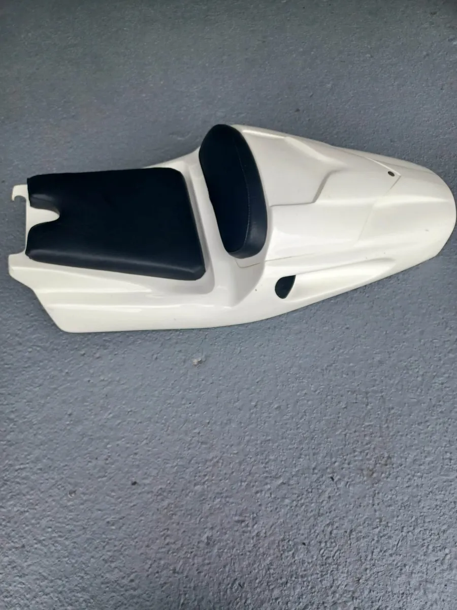 *NEW UNUSED* Rear Tail Fairing for CBR 900 1998-99 - Image 4