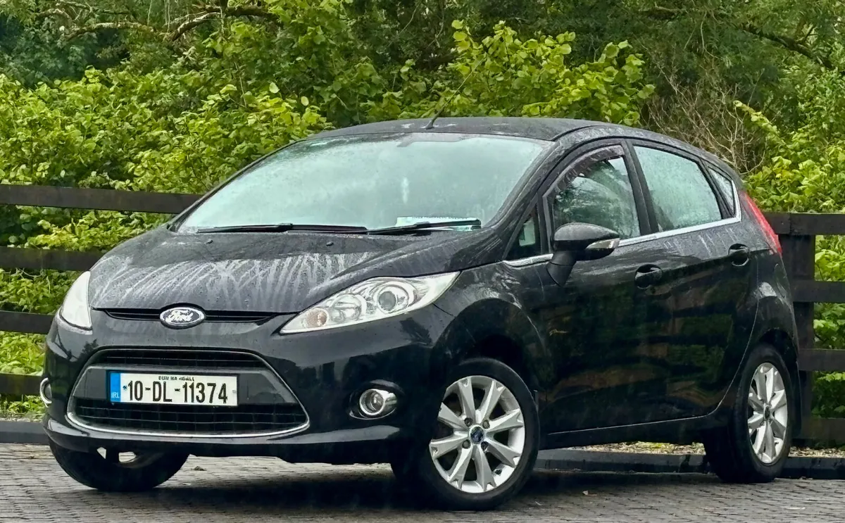 Ford Fiesta 2010 - Image 2