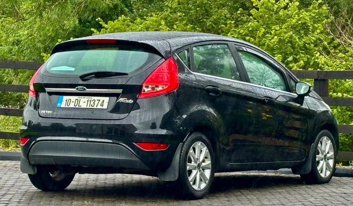 Ford Fiesta 2010 - Image 3