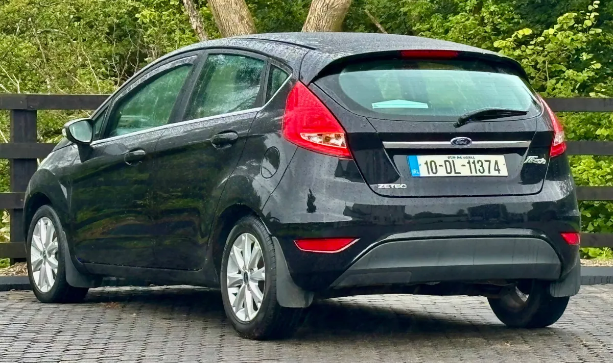 Ford Fiesta 2010 - Image 4