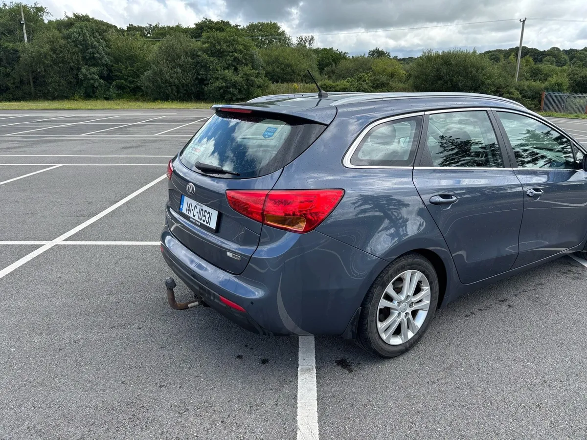 Car - Image 4