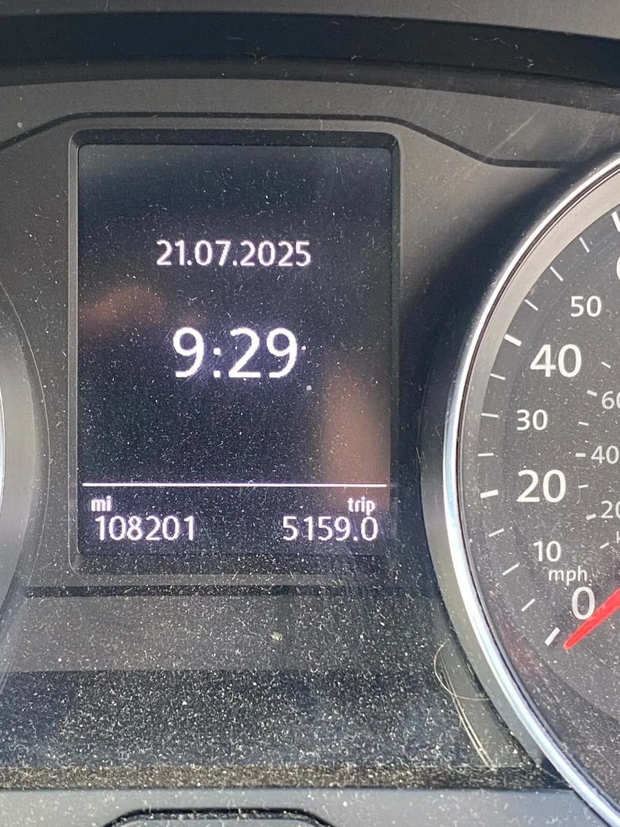 TRADE SALE ONLY VW PASSAT ESTATE TDI - Image 2