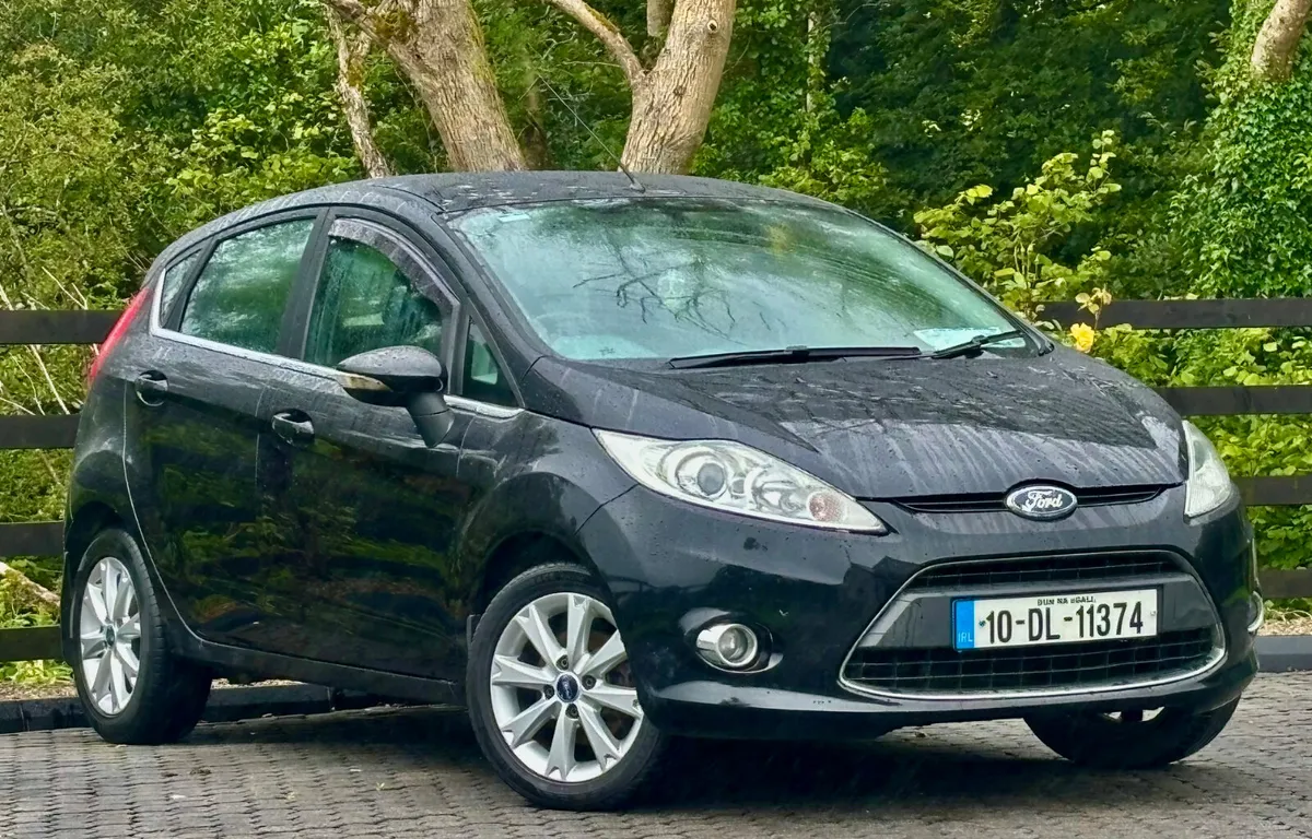 Ford Fiesta 2010 - Image 1