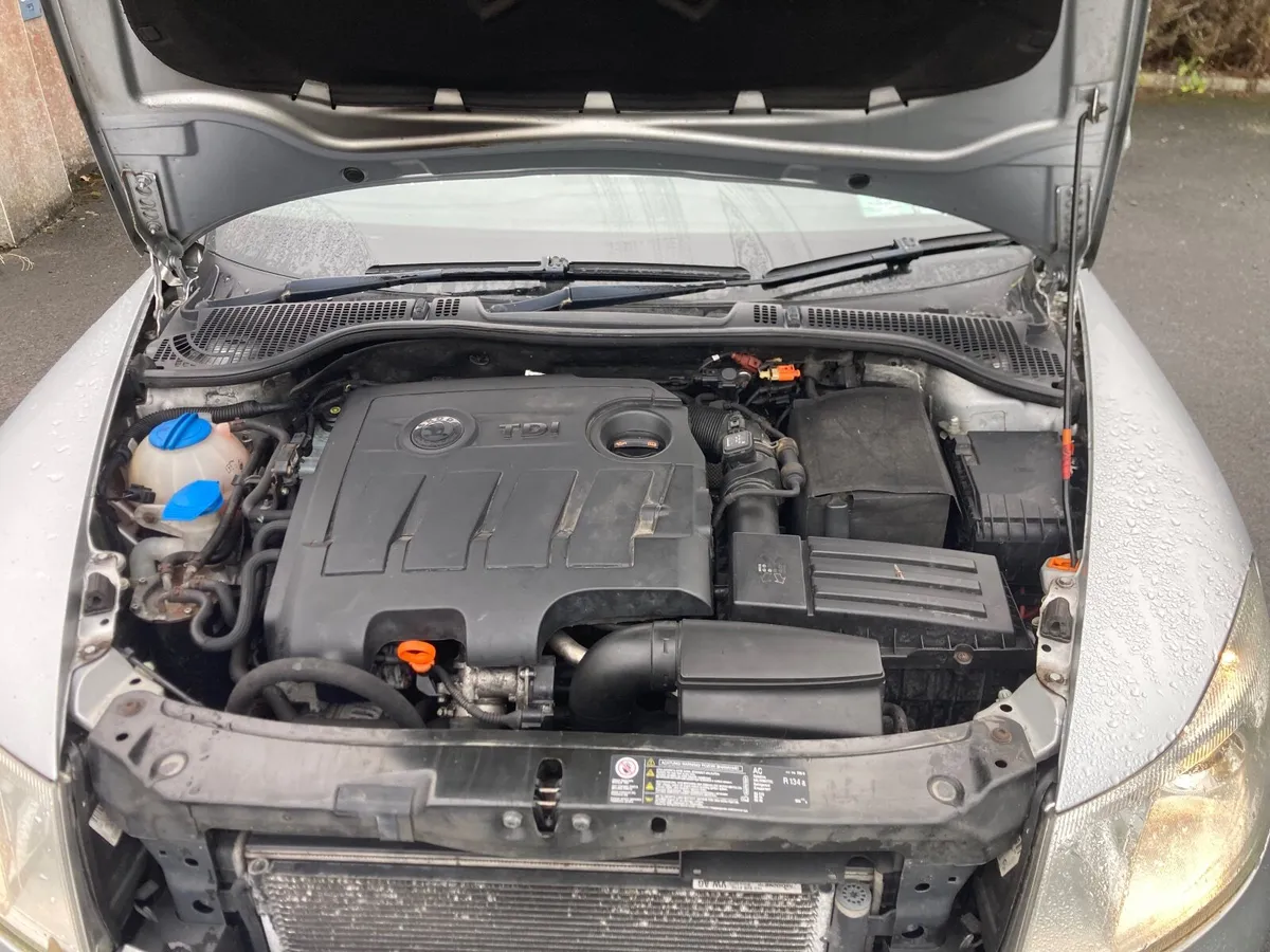 Skoda Octavia  estate 2012 1.6tdi - Image 2