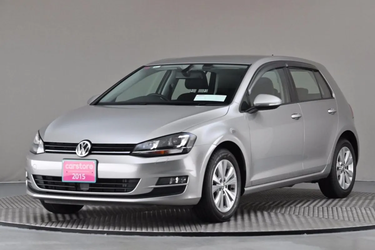 Volkswagen Golf Just In  500 Off This Weekend Fin - Image 3