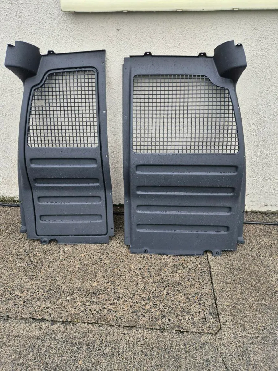Volkswagen caddy bulkhead