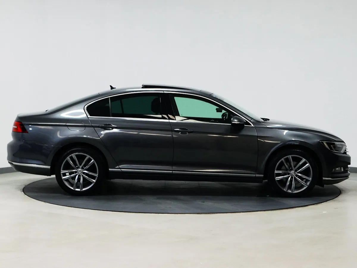 *41* 2017 Volkswagen Passat GT TDI - Image 3