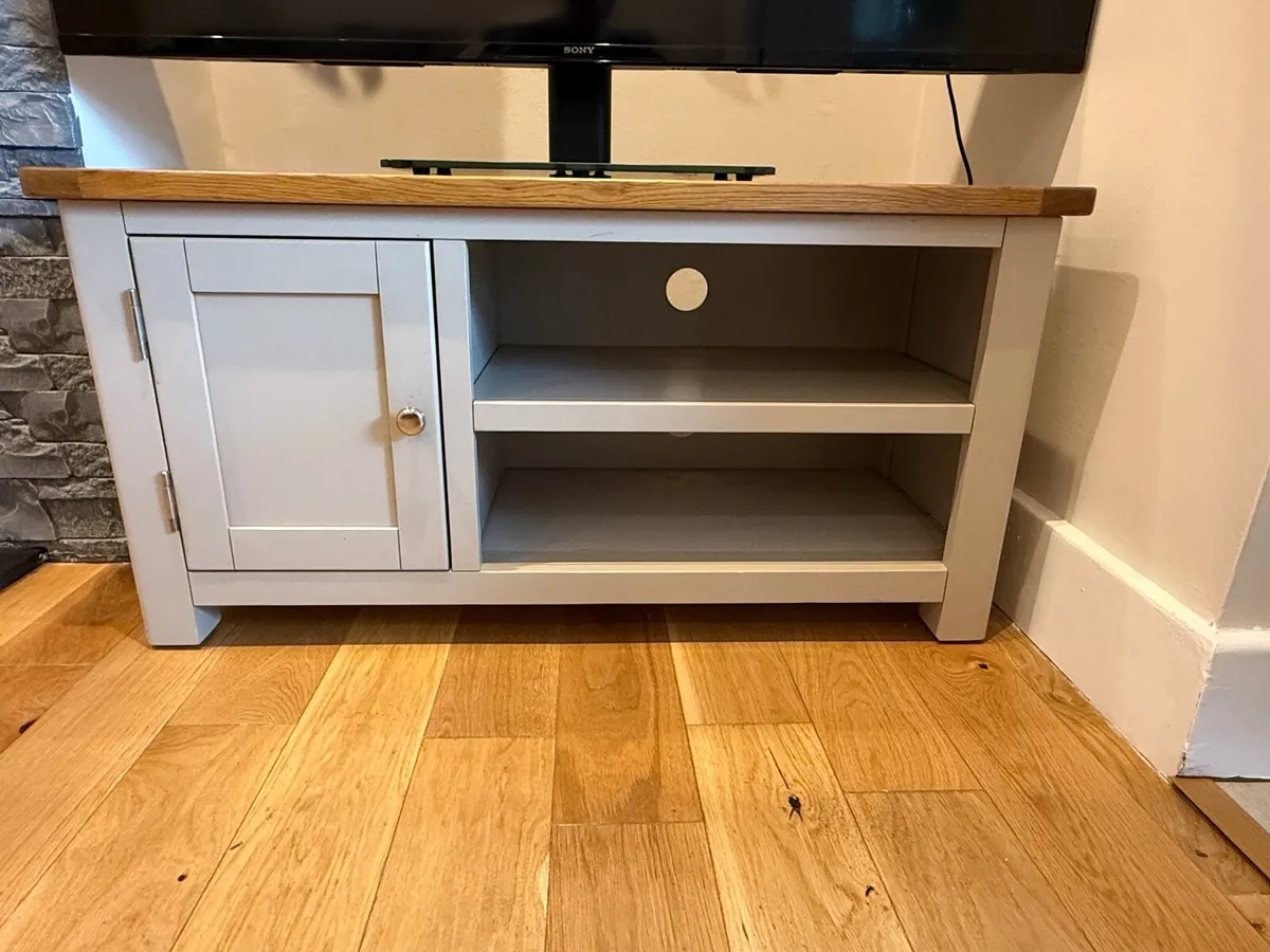 Stylish TV Unit / Media Cabinet – Great Condition - Image 1