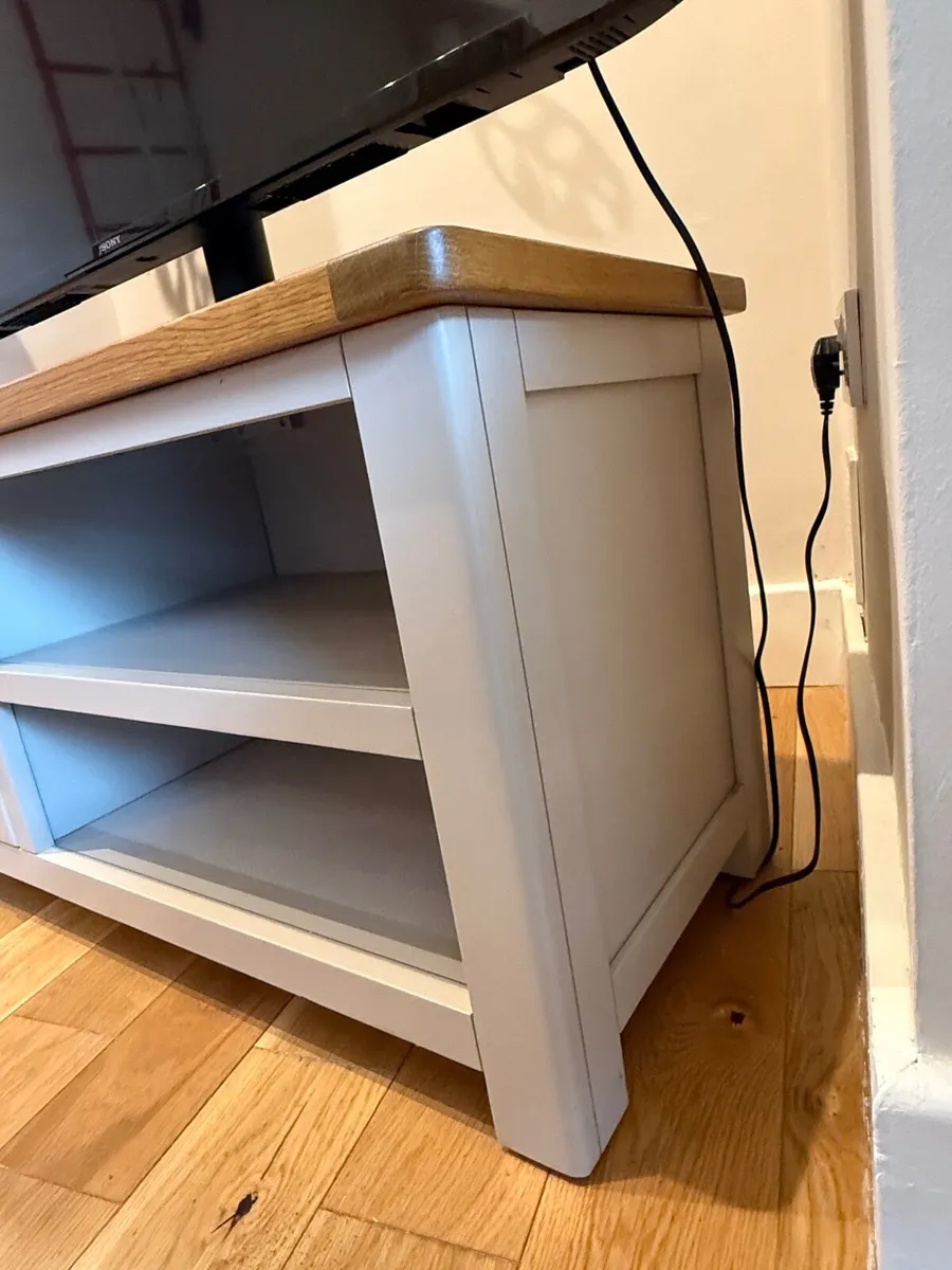 Stylish TV Unit / Media Cabinet – Great Condition - Image 4