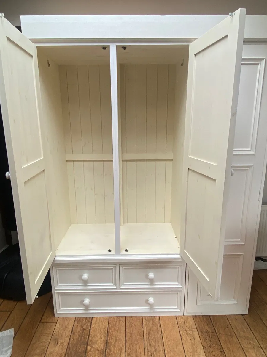 Wardrobe - Image 2