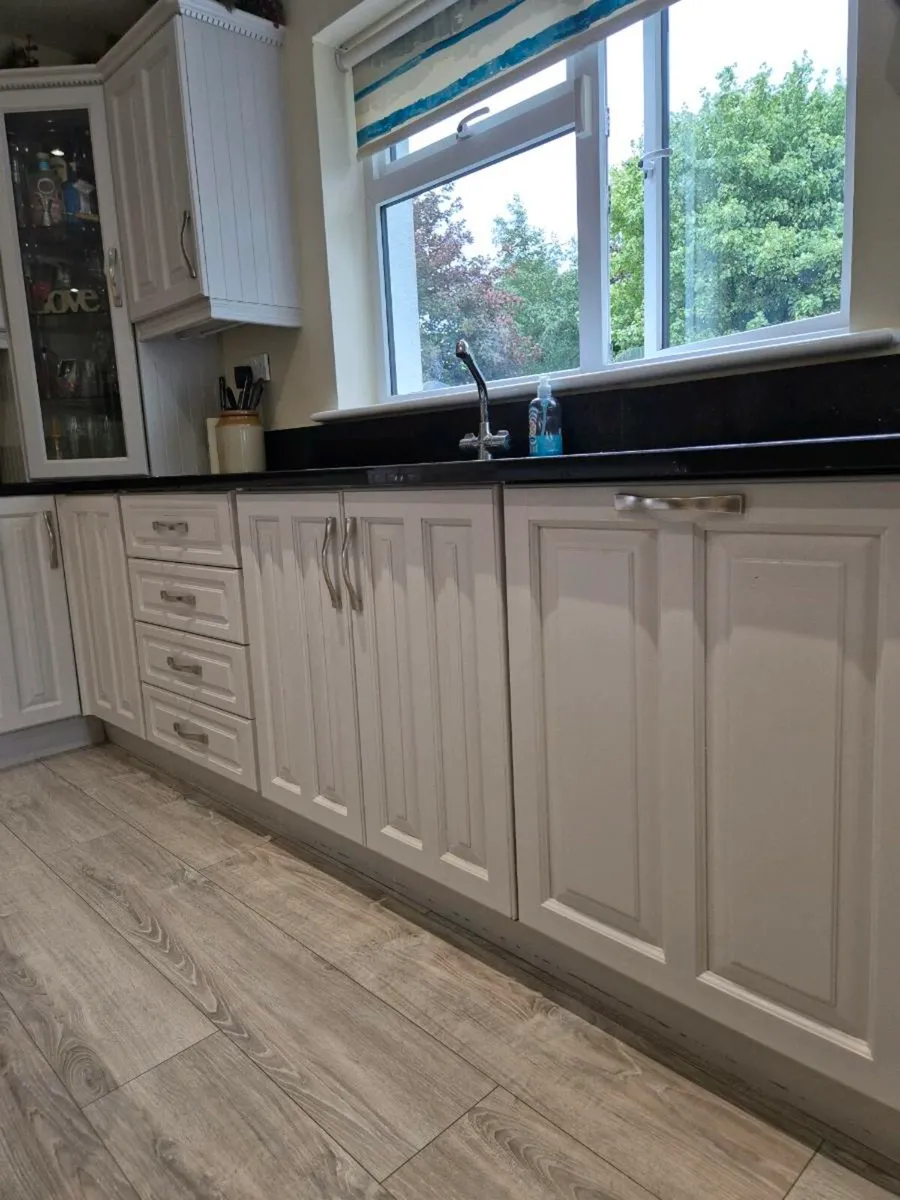 Kitchen - Image 2