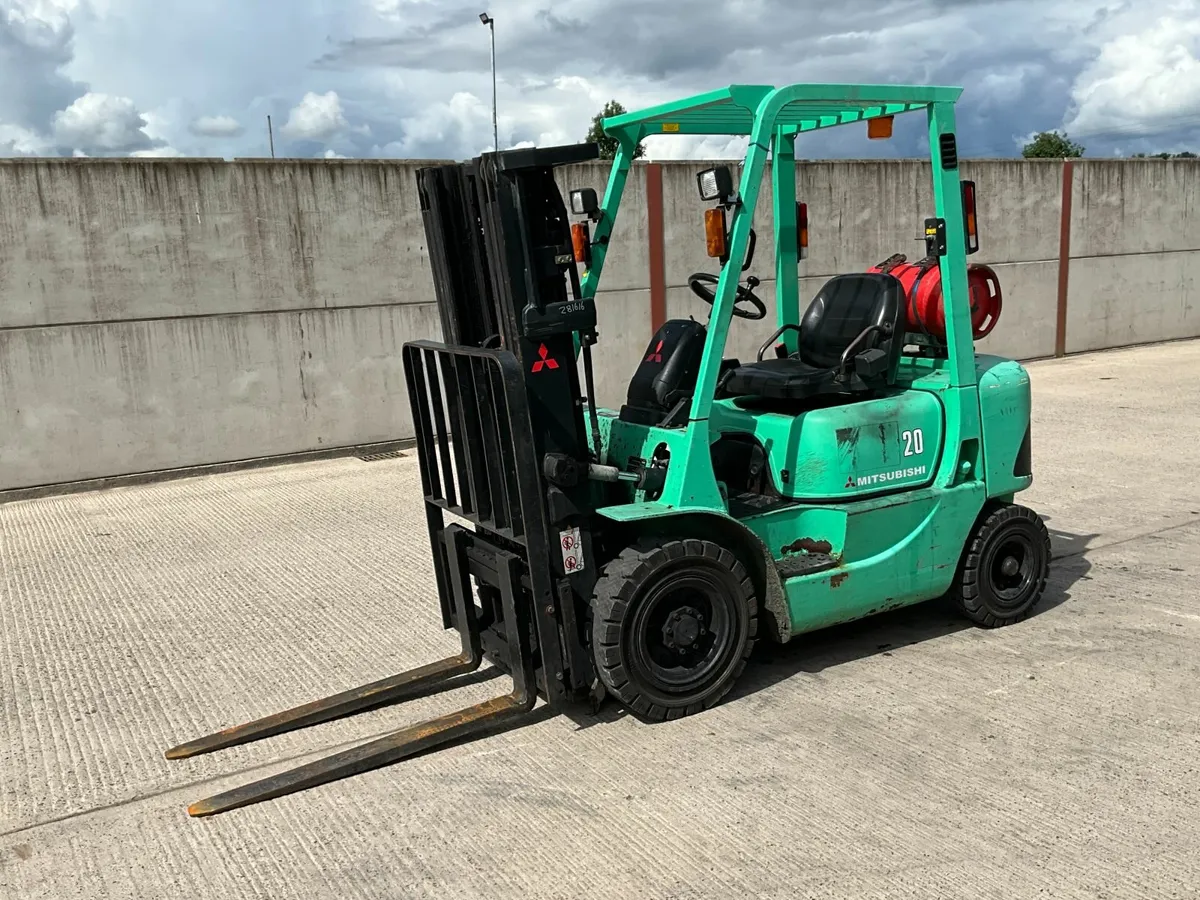 MITSUBISHI FG20K 2 TON GAS FORKLIFT - Image 1