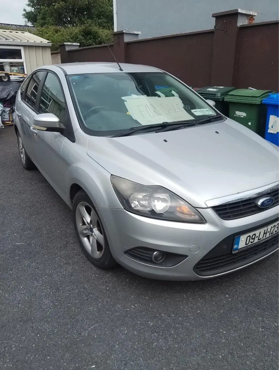 Ford Focus 1.6 petrol - Image 1