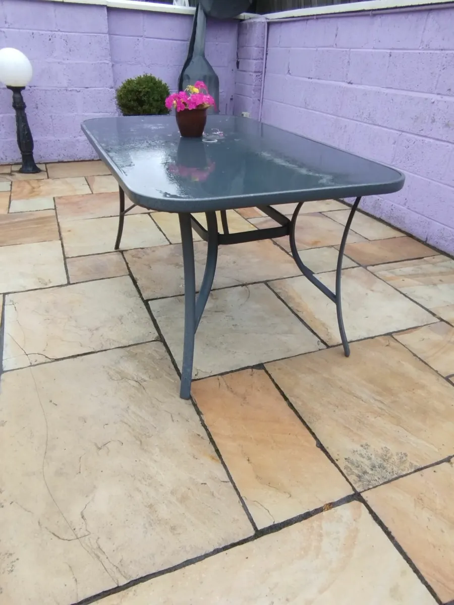 Garden furniture - Image 1