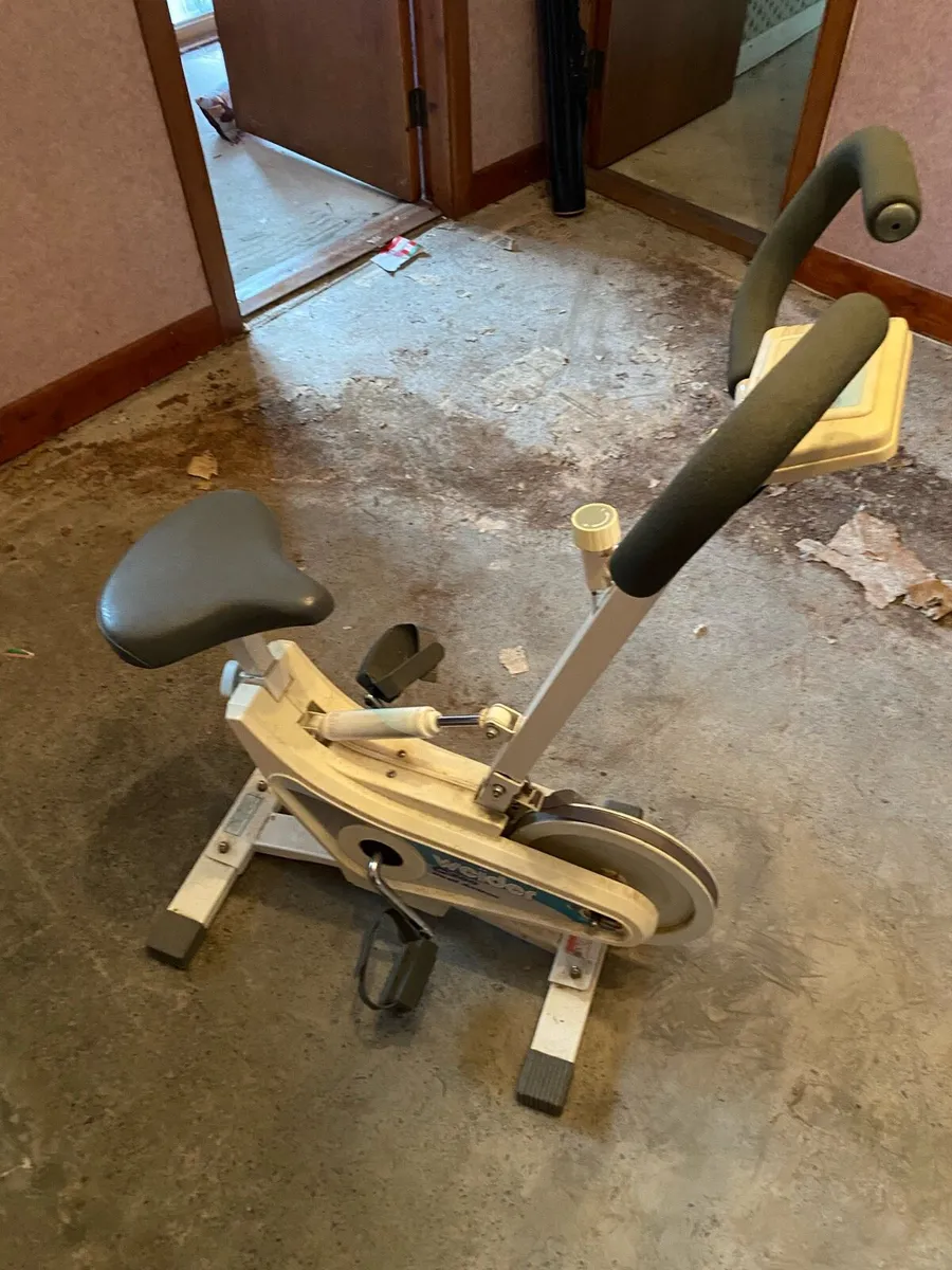 Exercise bike - Image 1