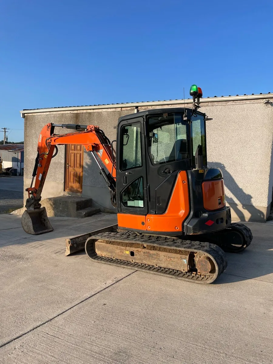 Hitachi 48U 2018 - Image 1
