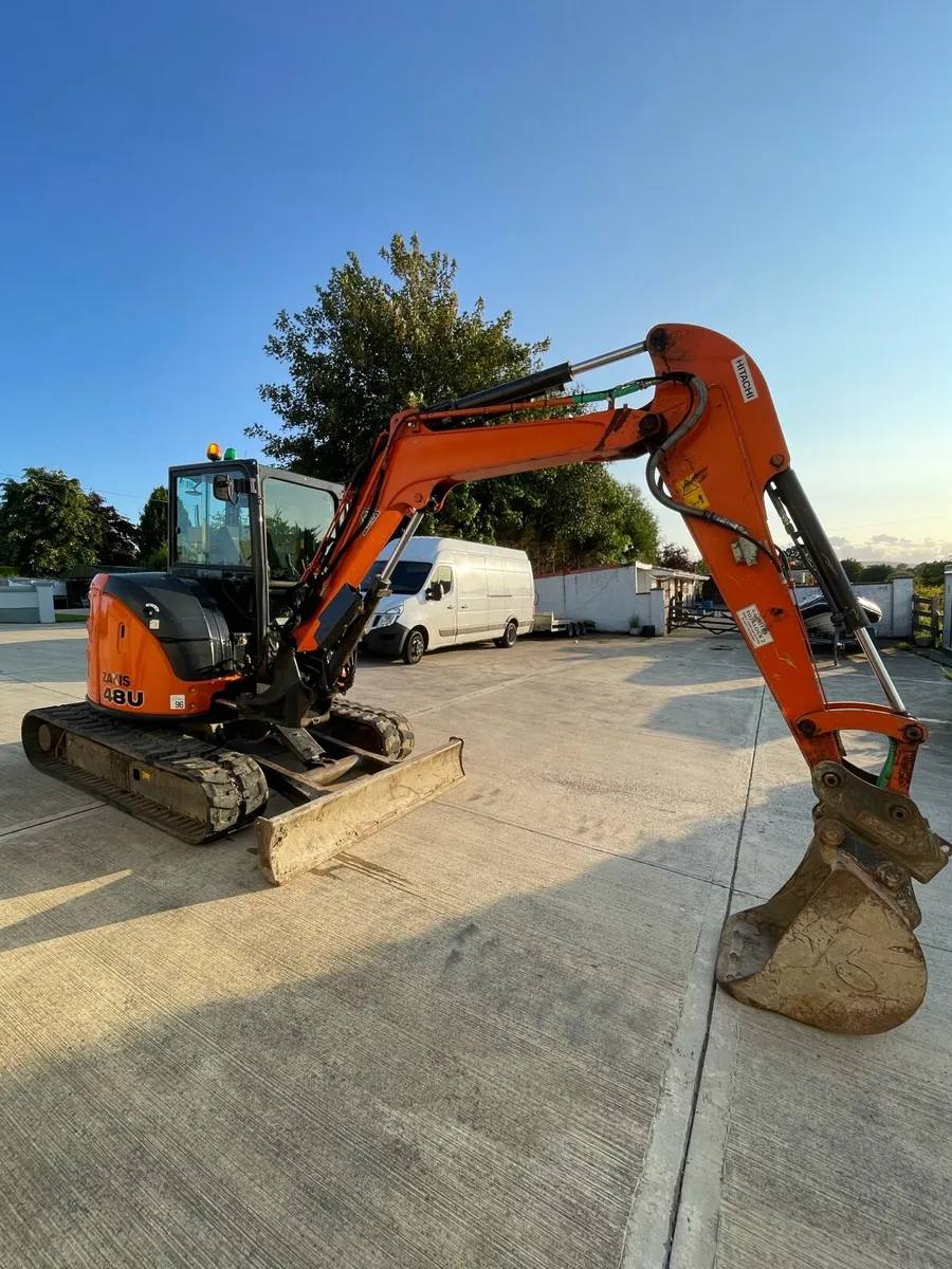 Hitachi 48U 2018 - Image 3