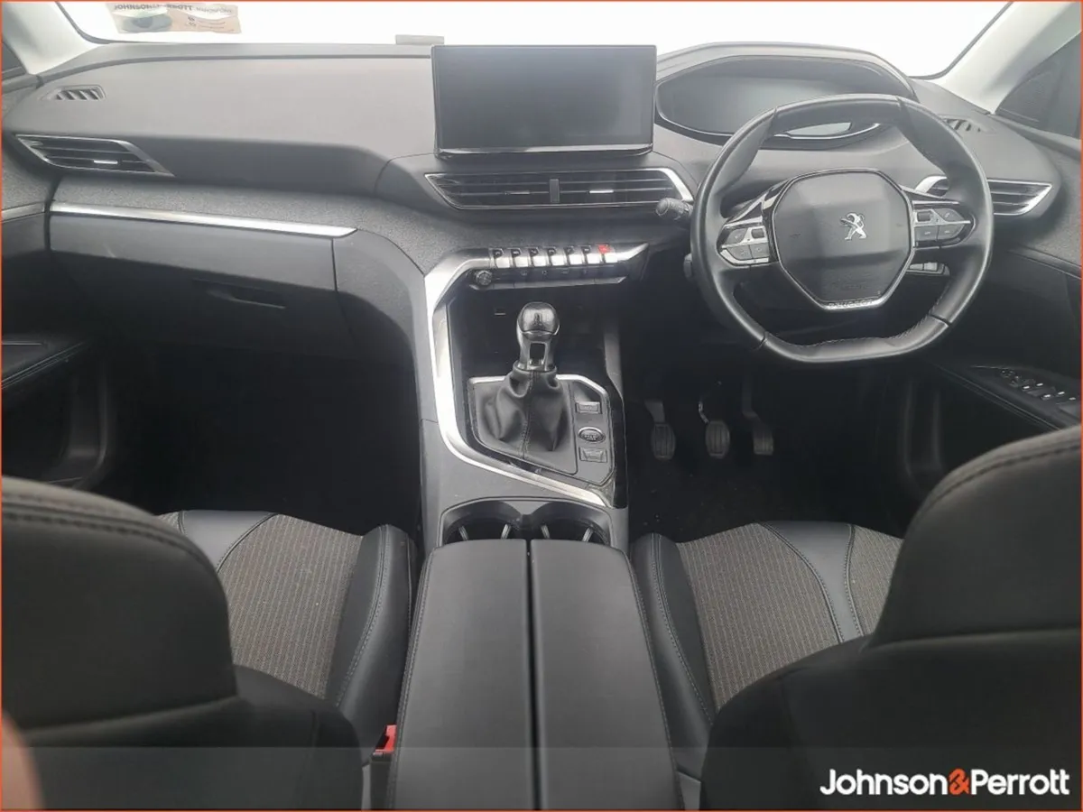 Peugeot 5008 1.2 Puretech 130bhp Allure - Image 4
