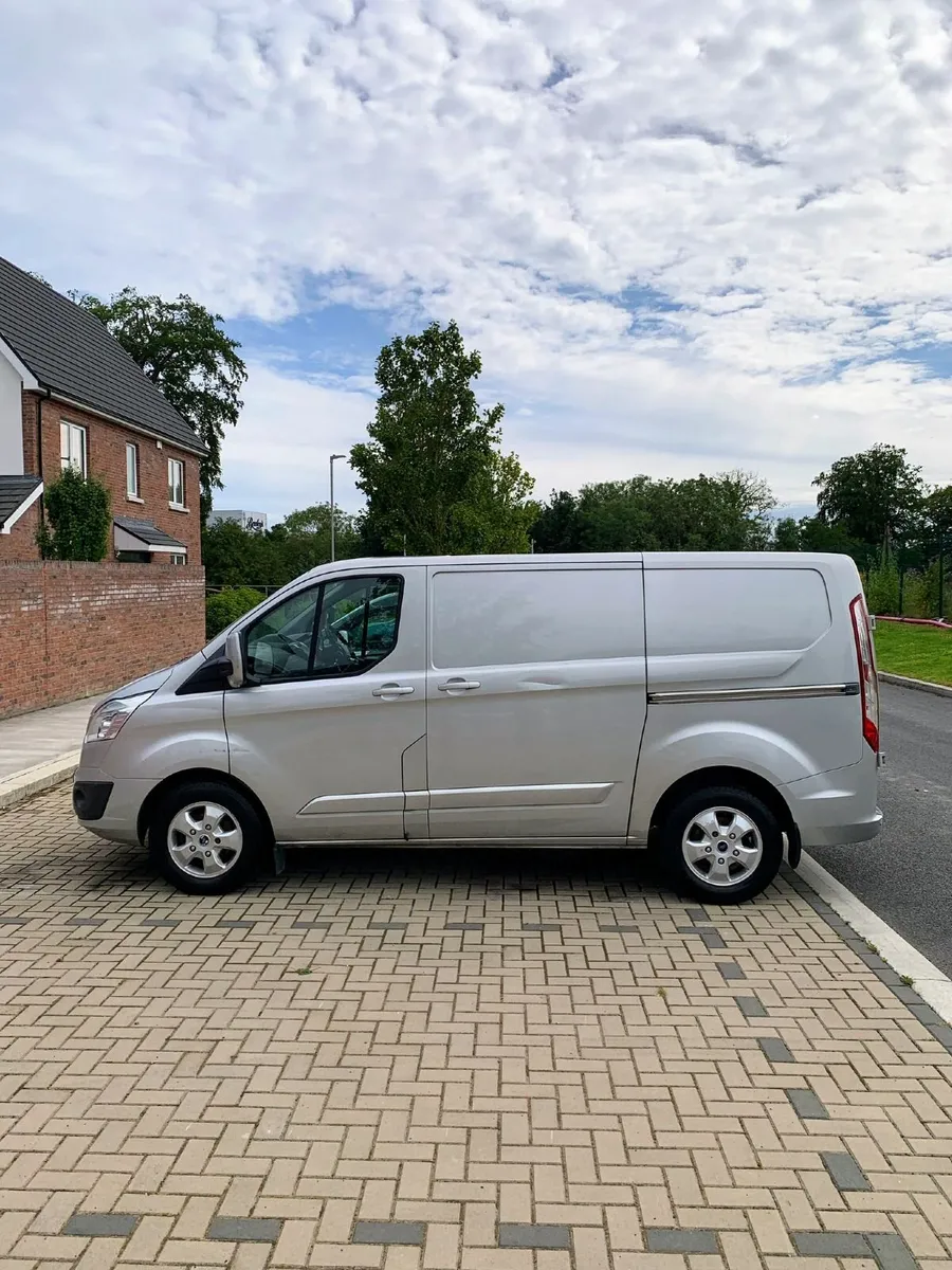 Ford Transit Custom 2016 Top Spec - Image 4