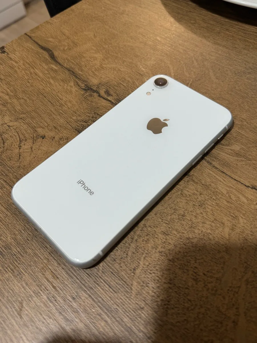 iPhone XR 128GB Unlocked White - Image 3