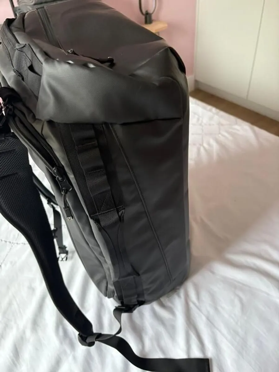 Stubble & Co Bag/Rucksack - 40L - Image 3