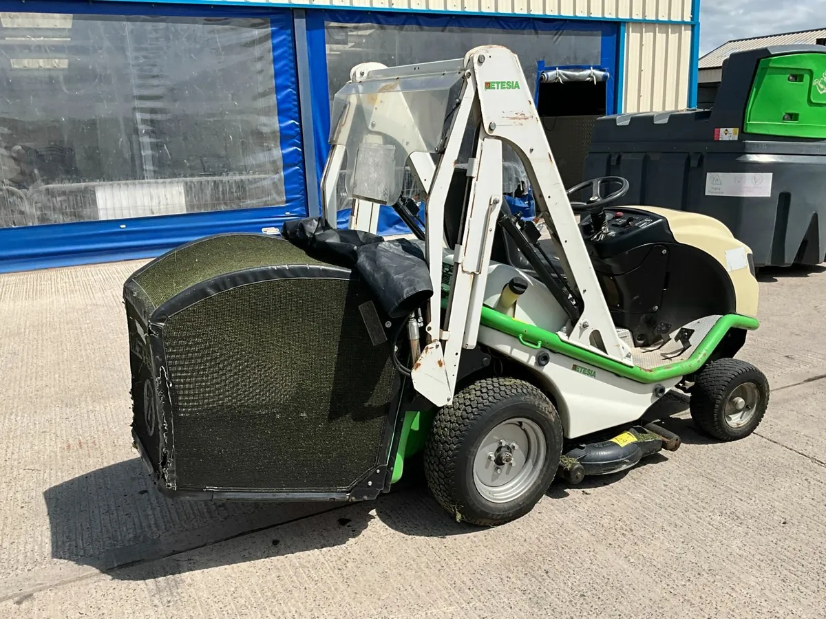 ETESIA RIDE ON DIESEL LAWNMOWER - Image 4