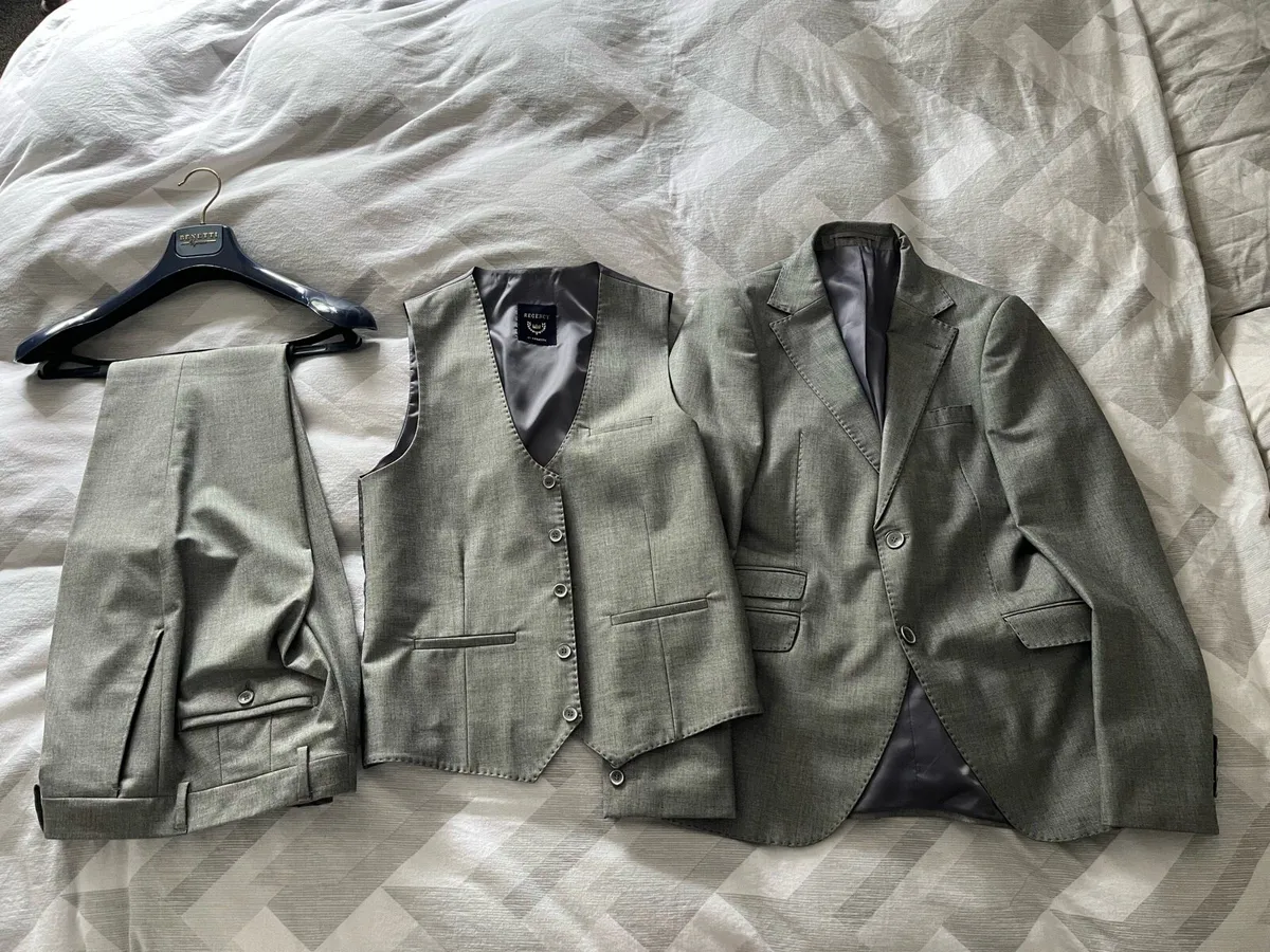 Benetti Grey 3 Piece Suit - Image 2