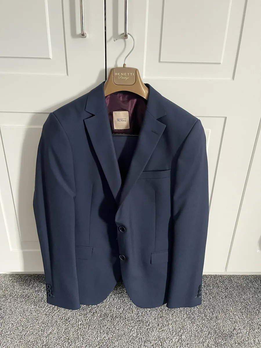3 Piece Benetti Suit - Image 1