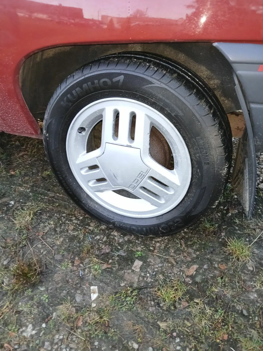Vauxhall nova - Image 2
