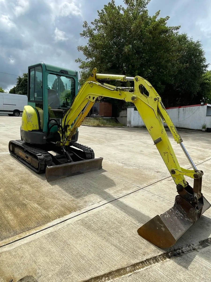 Yanmar 2.7 ton mini digger - Image 4