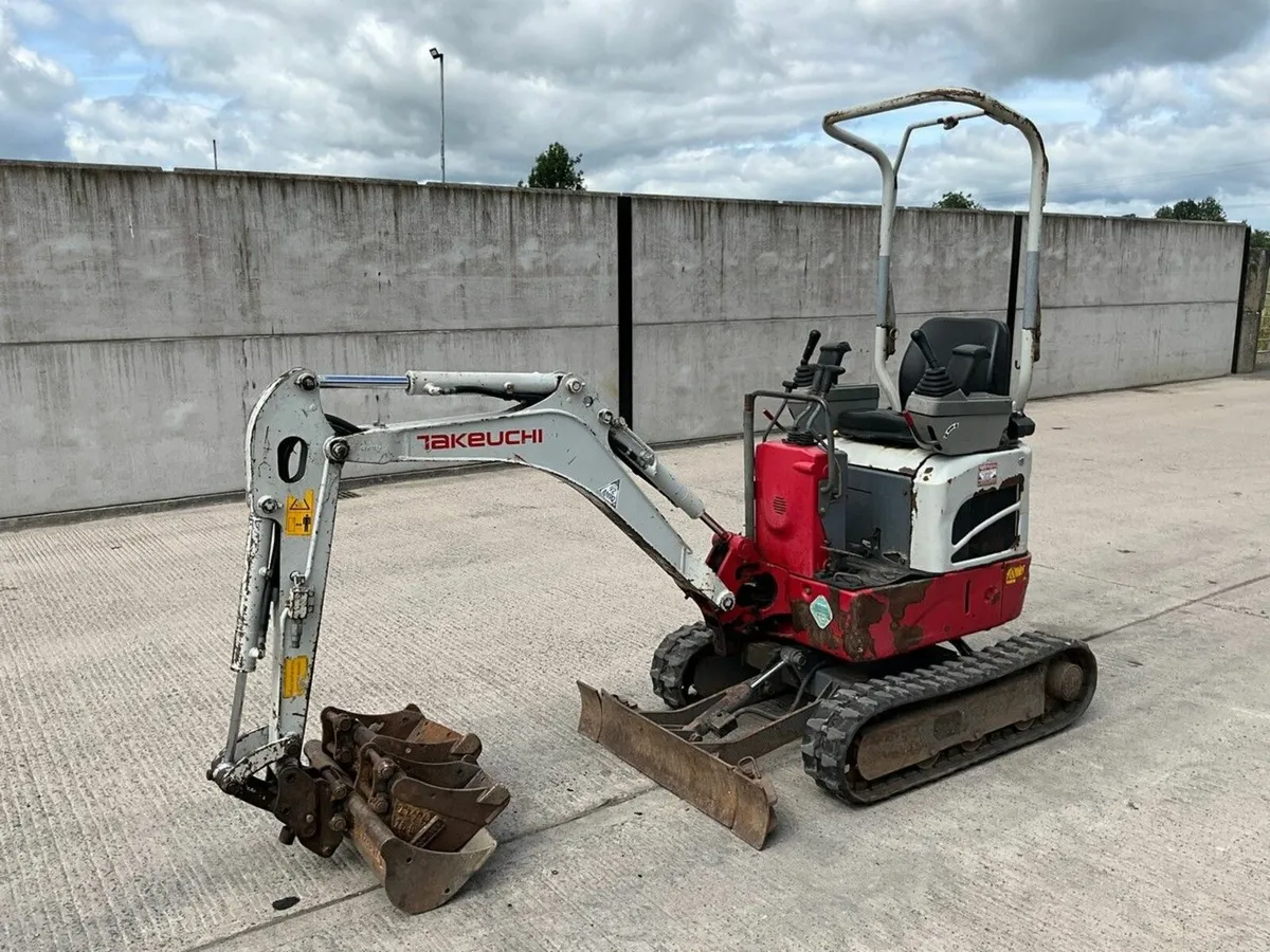 TAKEUCHI TB210R 1 TON MICRO DIGGER - Image 1