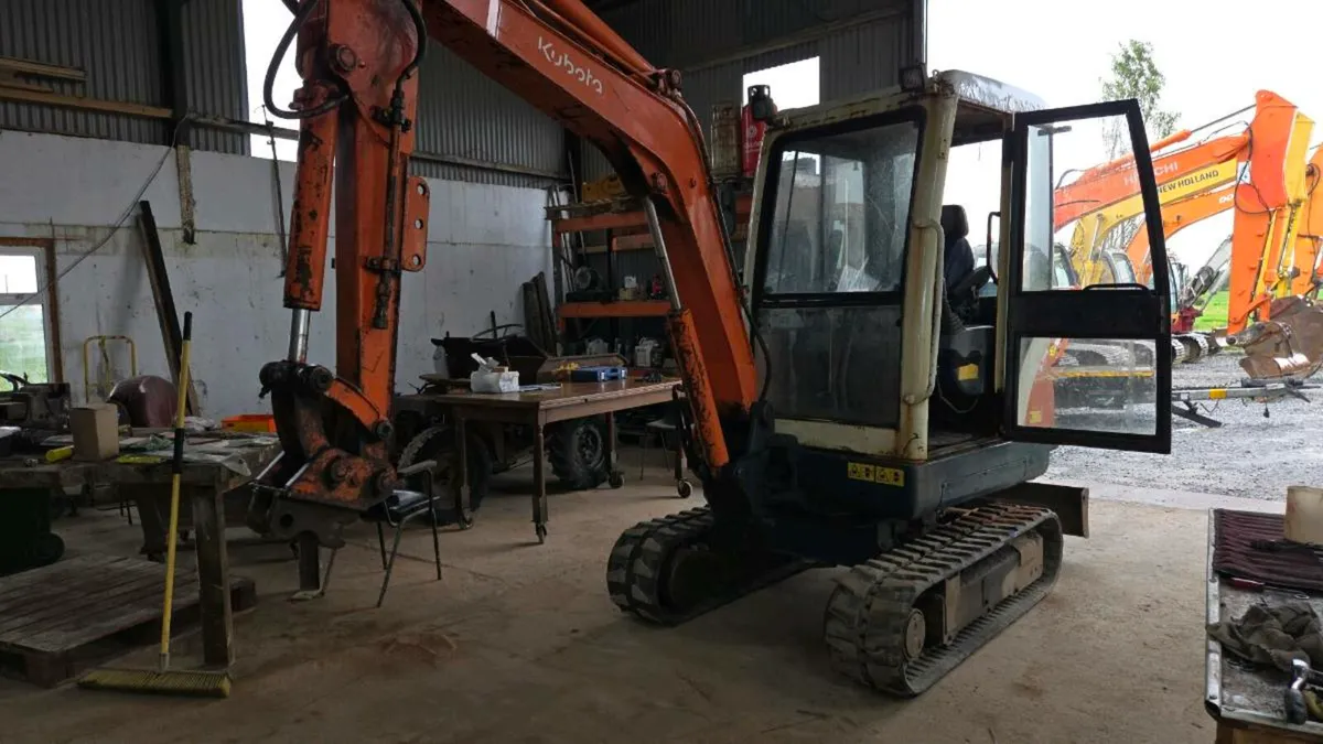 Kubota 2.7 Ton - Image 2