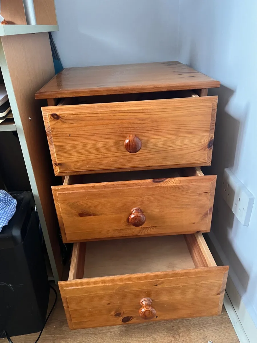 2 bedside lockers - Image 3