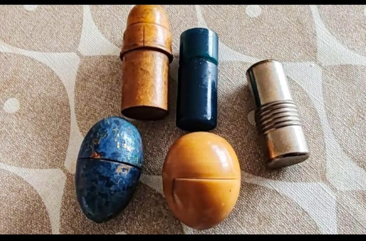 Rare collection of vintage French Religious relics - Image 1