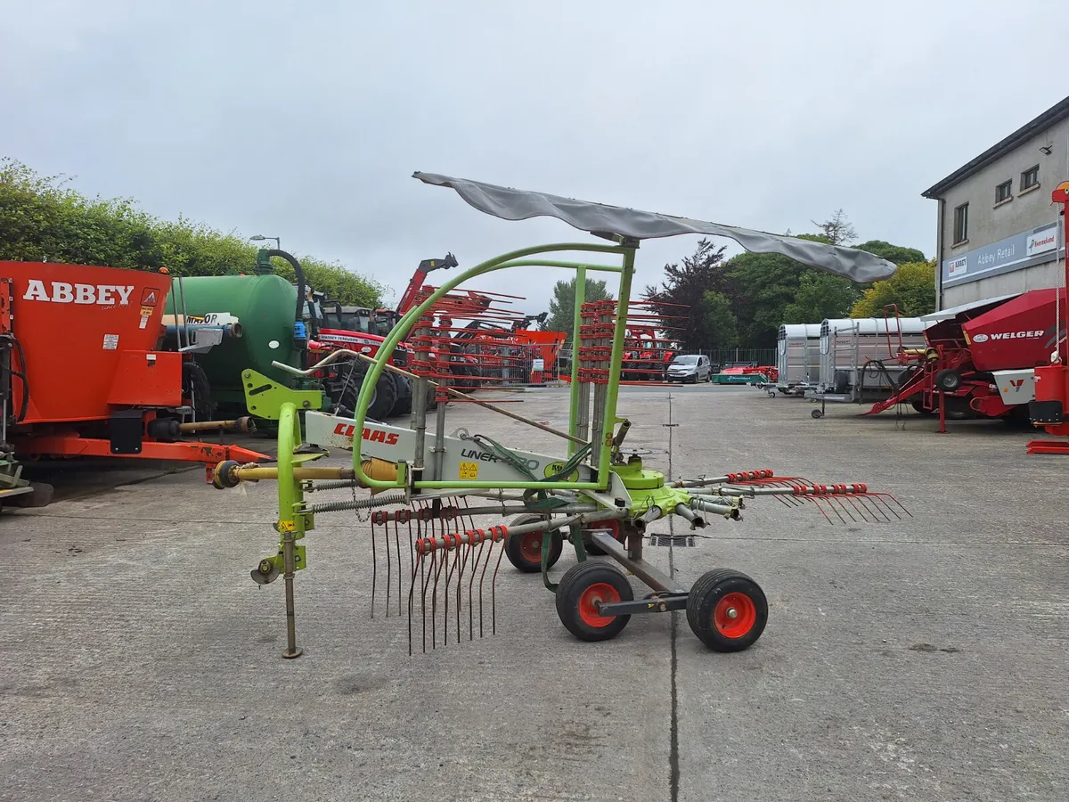 Claas Liner 420 Single Rotor Rake - Image 1